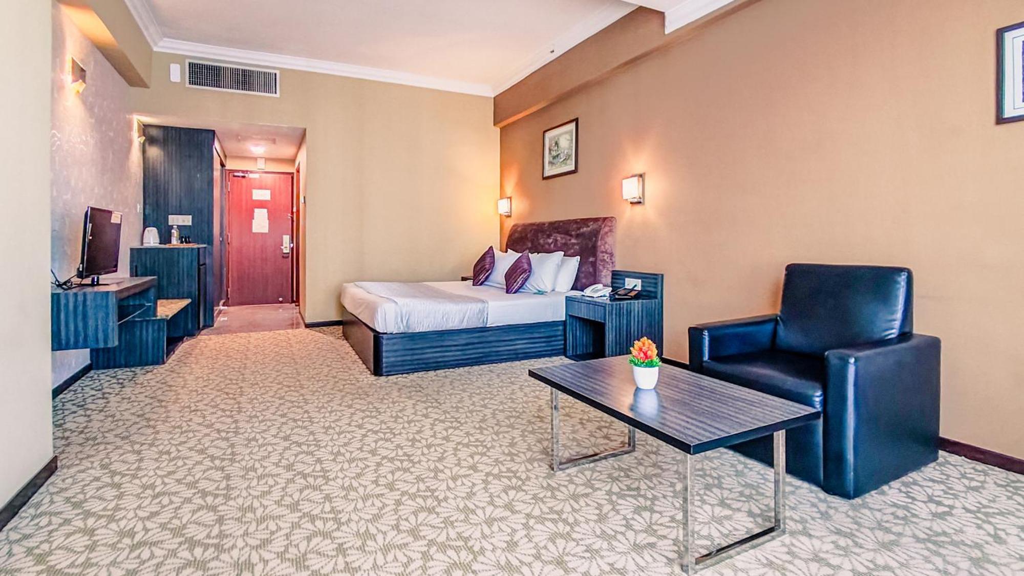 New York Hotel Johor Bahru Bagian luar foto