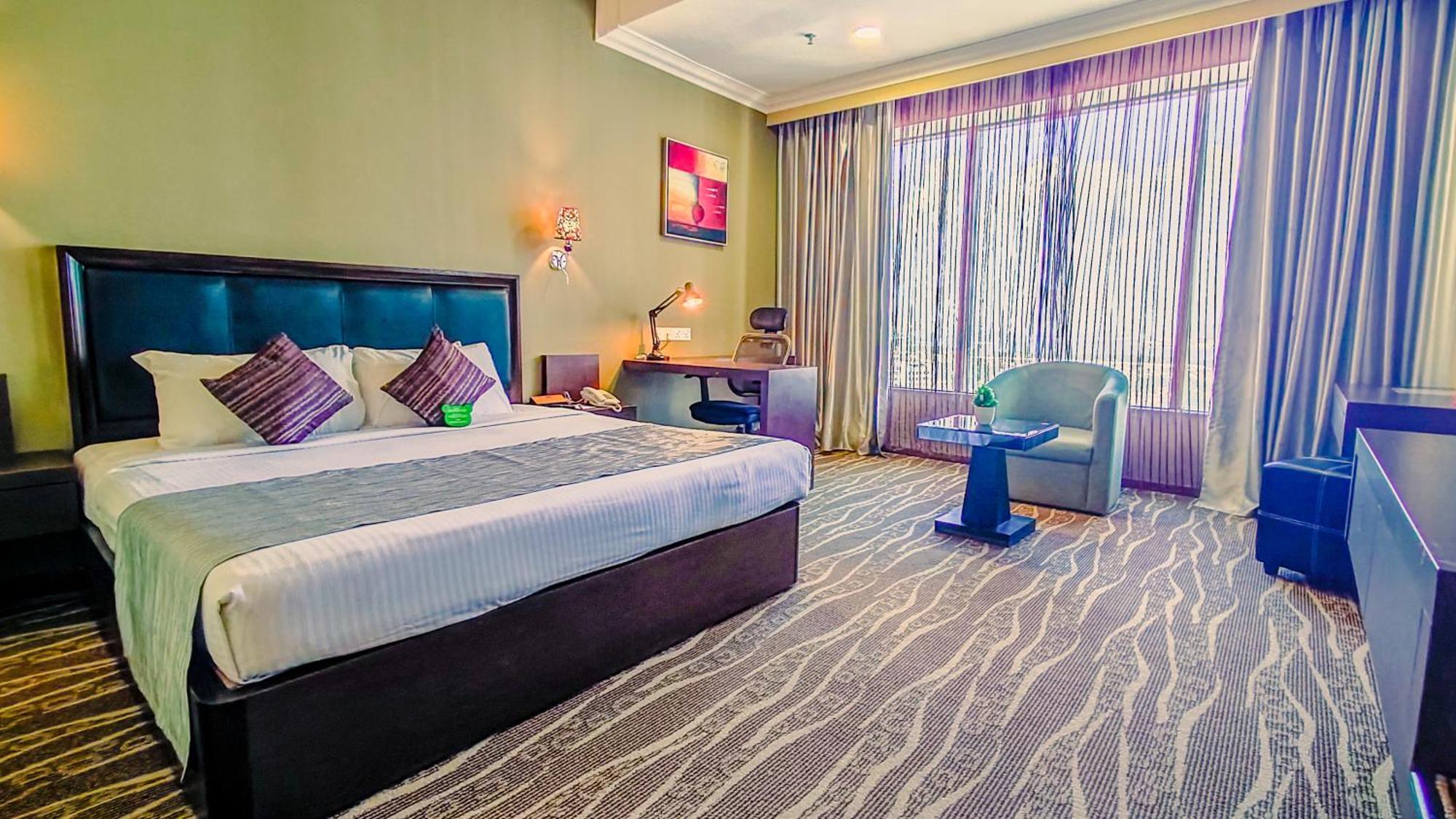 New York Hotel Johor Bahru Bagian luar foto